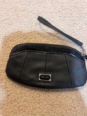 Relic vintage classic Black Leather Wristlet Clutch